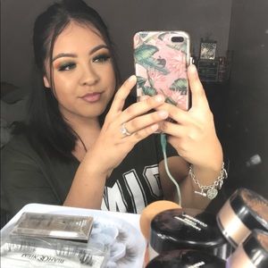 Meet your Posher, Veronica